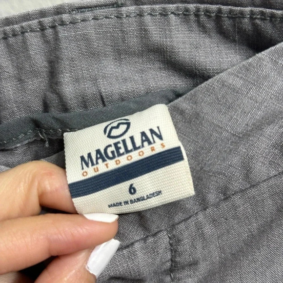Magellan Outdoors Women Gray Casual Shorts Size 6 - Picture 4 of 9